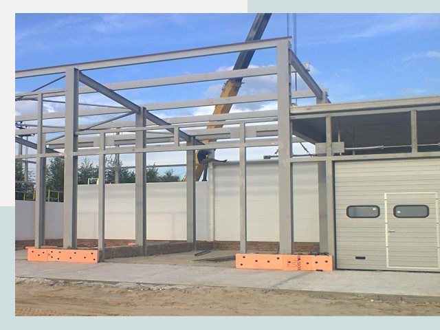 Строительство автосервисов от СтальСтрой-Снб по цене 609 руб.