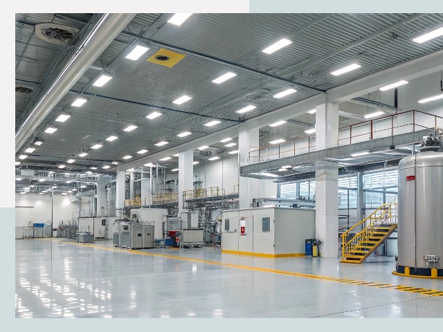 Освещение ангаров в Сосновом Бору от 609 руб. - Эффективные решения